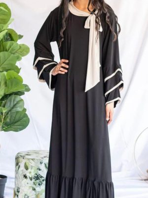 ABAYA WITH CONTRAST COLOR COLLAR AND SLEEVES