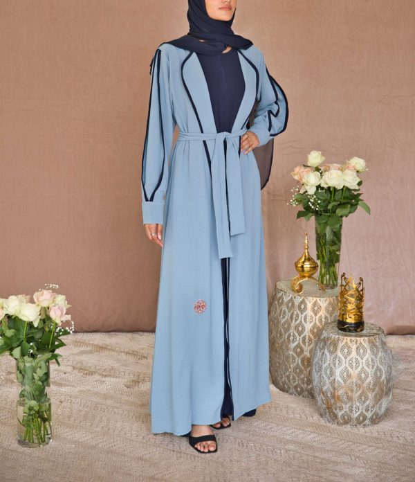 Collar detailed Abaya Throw